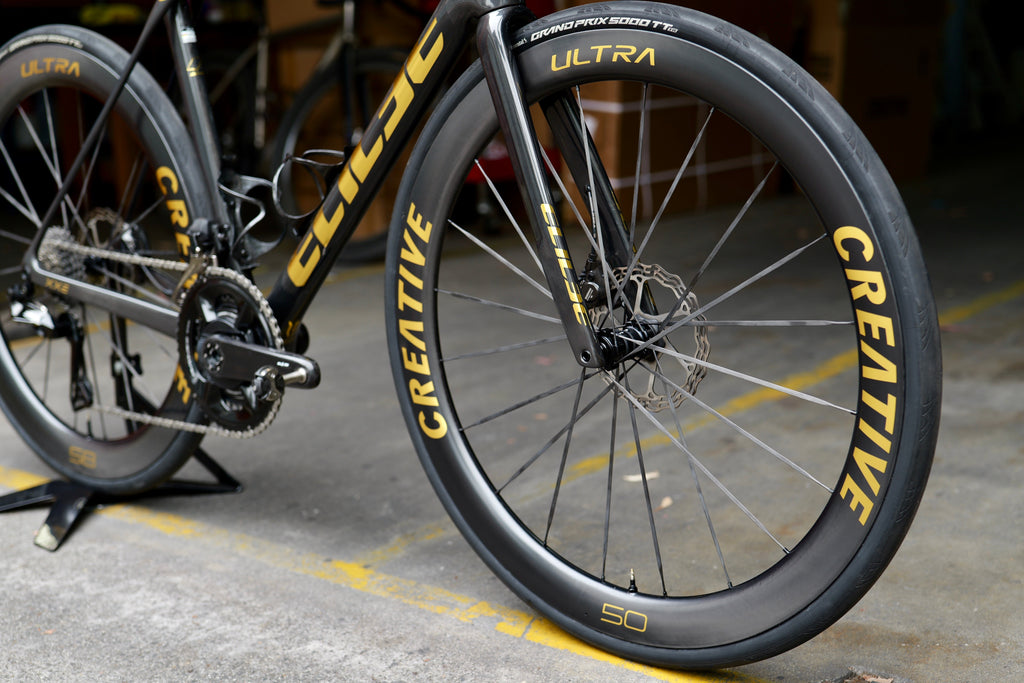 Elilee Blize XXE on CREATIVE ULTRA wheels, rear