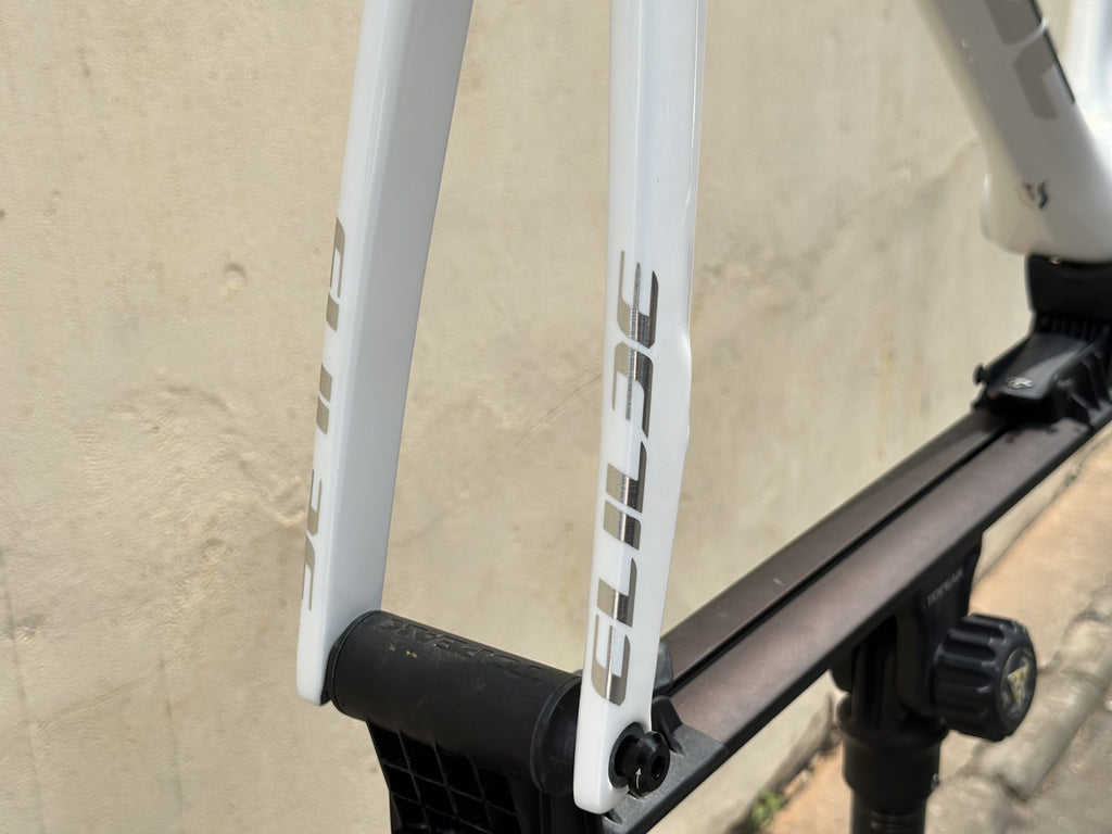 Elilee Blize Standard Carbon Road Bike – Shimano Dura-Ace R9200
