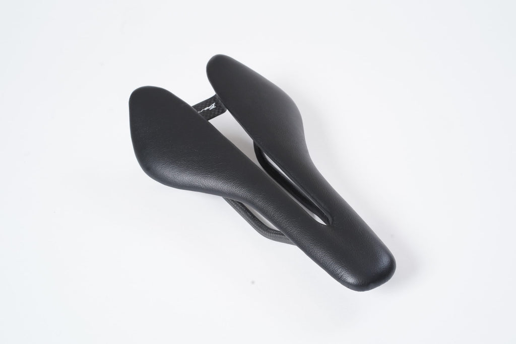 Berk Ploh short padded saddle