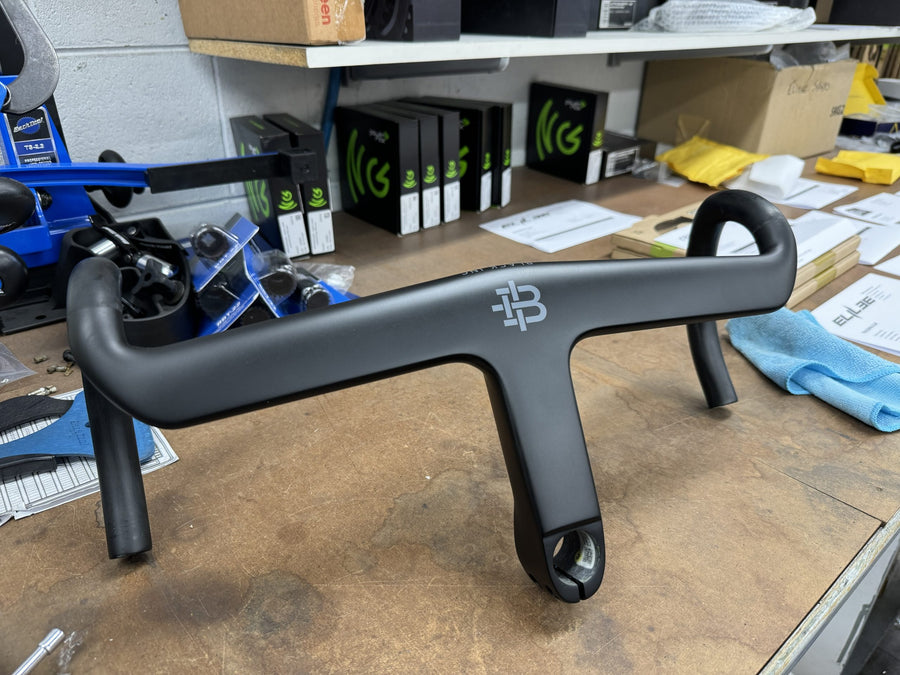 Black Inc Aero Barstem integrated cockpit 120/420