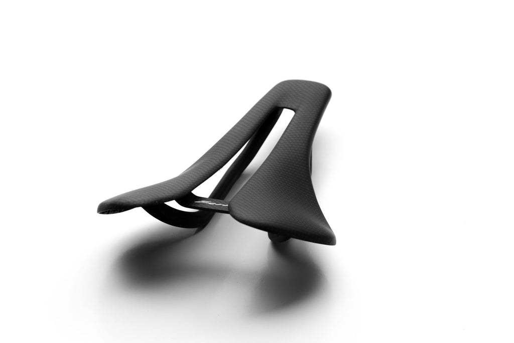 Berk Lupina short Carbon saddle