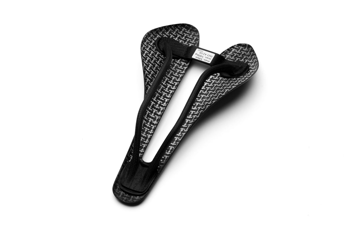 Berk Lupina short Carbon saddle