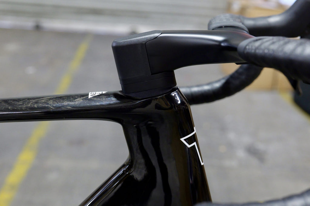 Tavelo Arden Race CREATIVE Ultegra Aero All-Road Bike
